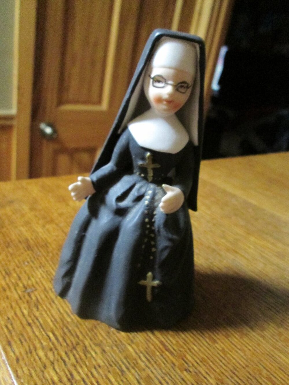 vtg napcoware Catholic nun wearing glasses and rosary